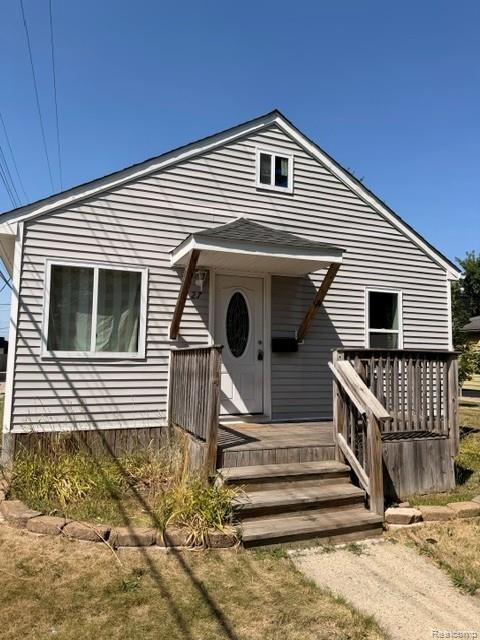 27 E Maxlow Avenue