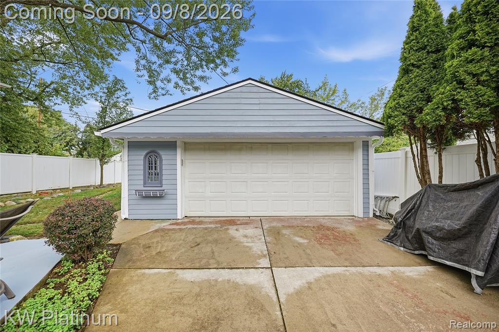 116 S Custer Avenue Property Photo 32