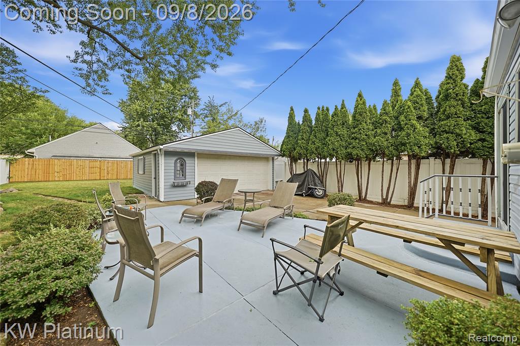116 S Custer Avenue Property Photo 34