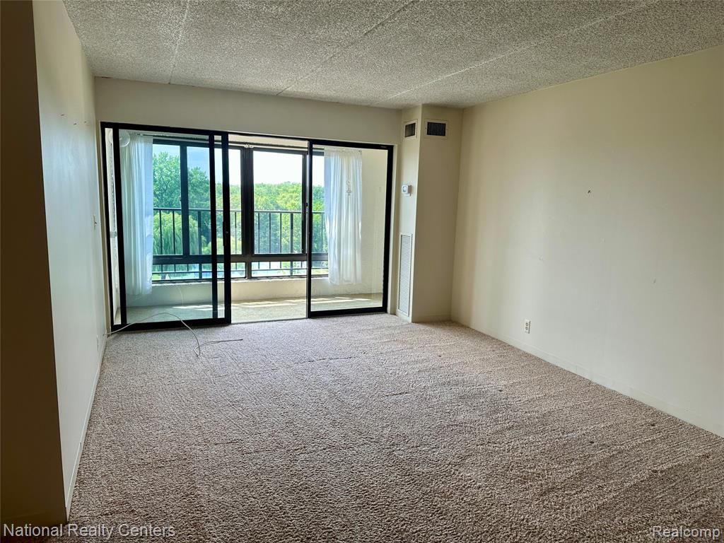 21800 Morley Avenue Property Photo 11