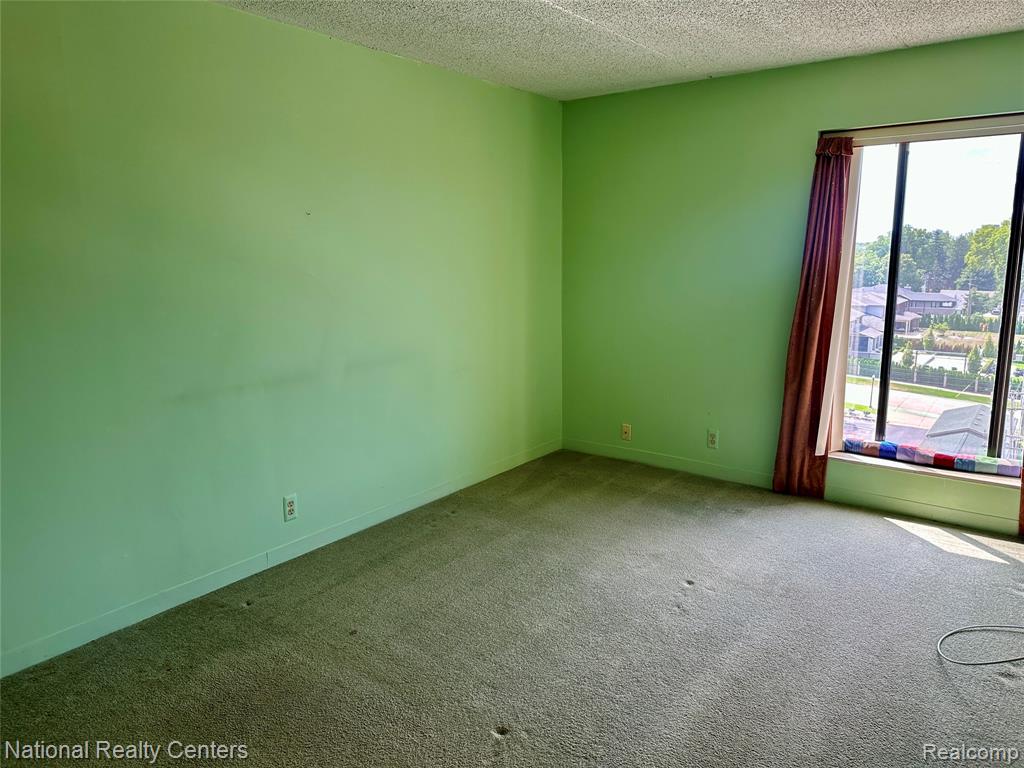 21800 Morley Avenue Property Photo 18