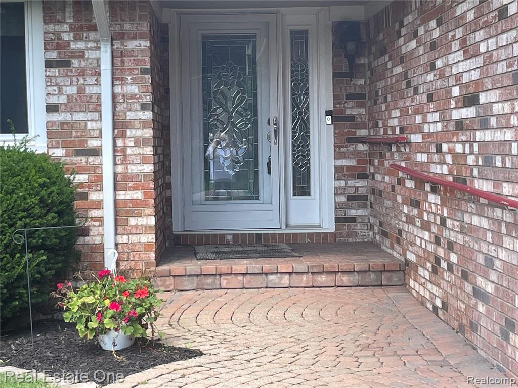 1910 Harwood Drive Property Photo 3