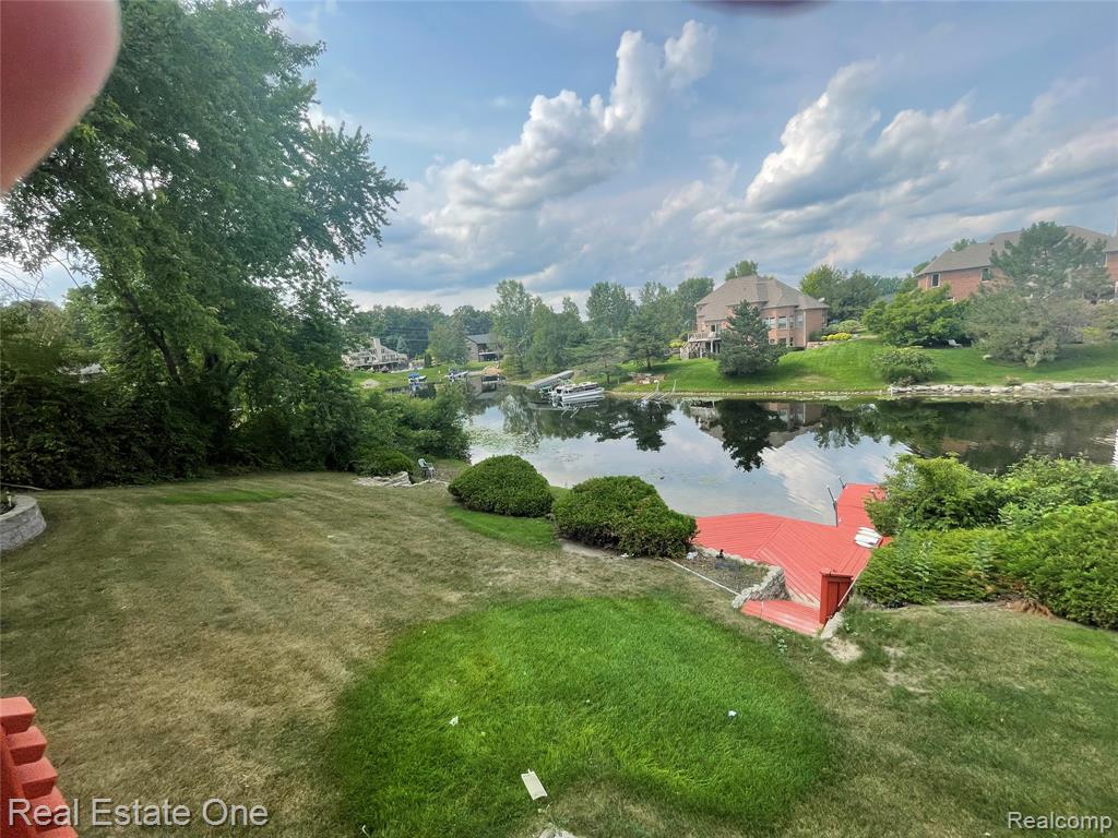 1910 Harwood Drive Property Photo 5