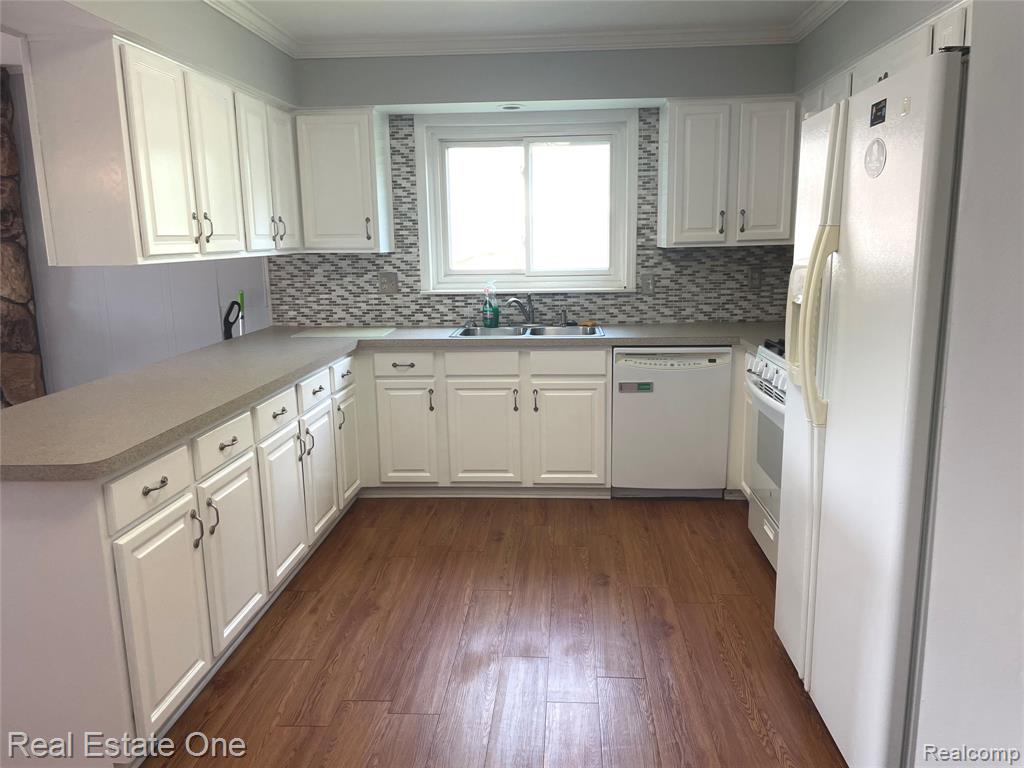 1910 Harwood Drive Property Photo 17