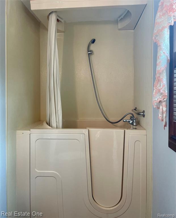 1910 Harwood Drive Property Photo 44