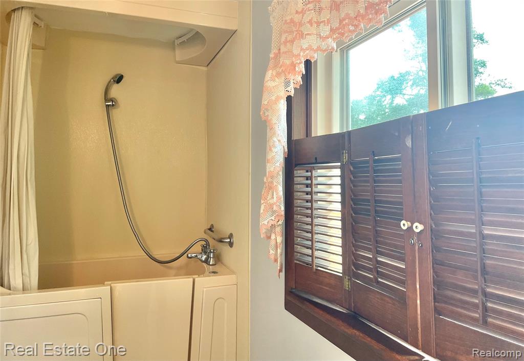 1910 Harwood Drive Property Photo 45