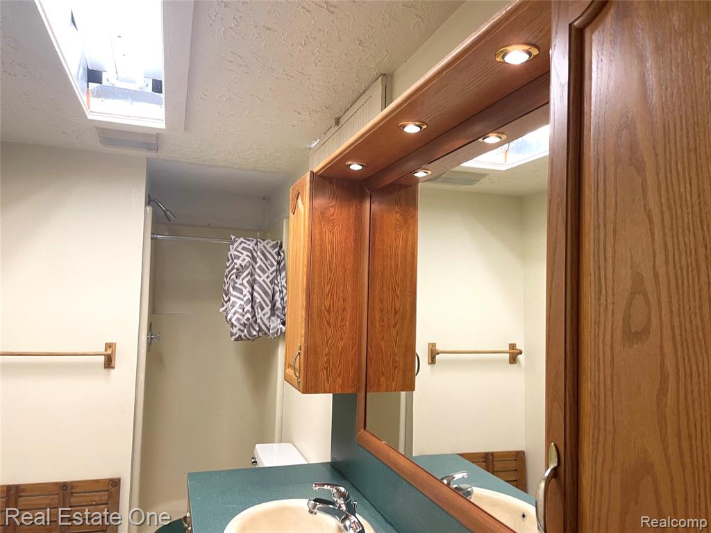 1910 Harwood Drive Property Photo 54