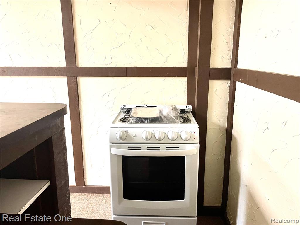 1910 Harwood Drive Property Photo 61