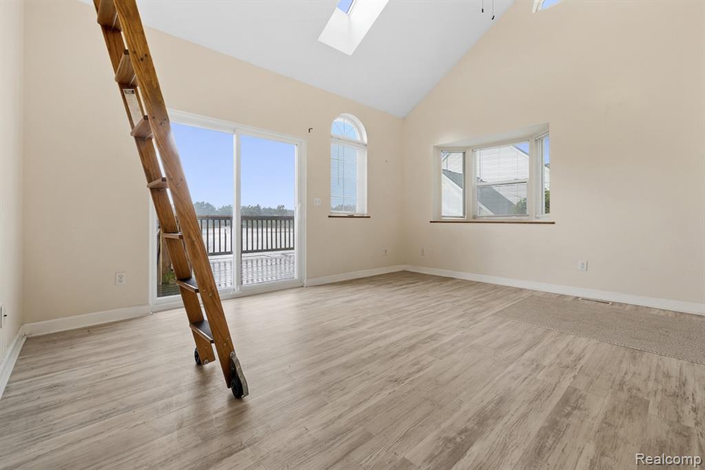 1821 Maxfield Road Property Photo 10
