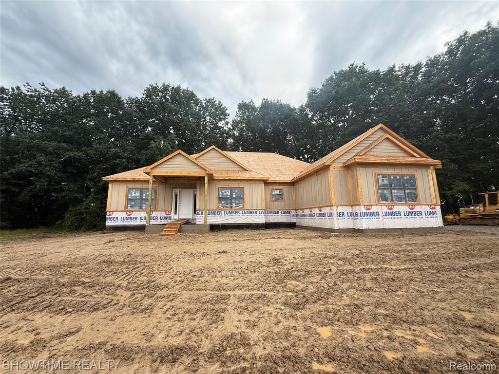 4095 Metamora Ridge Property Photo 1