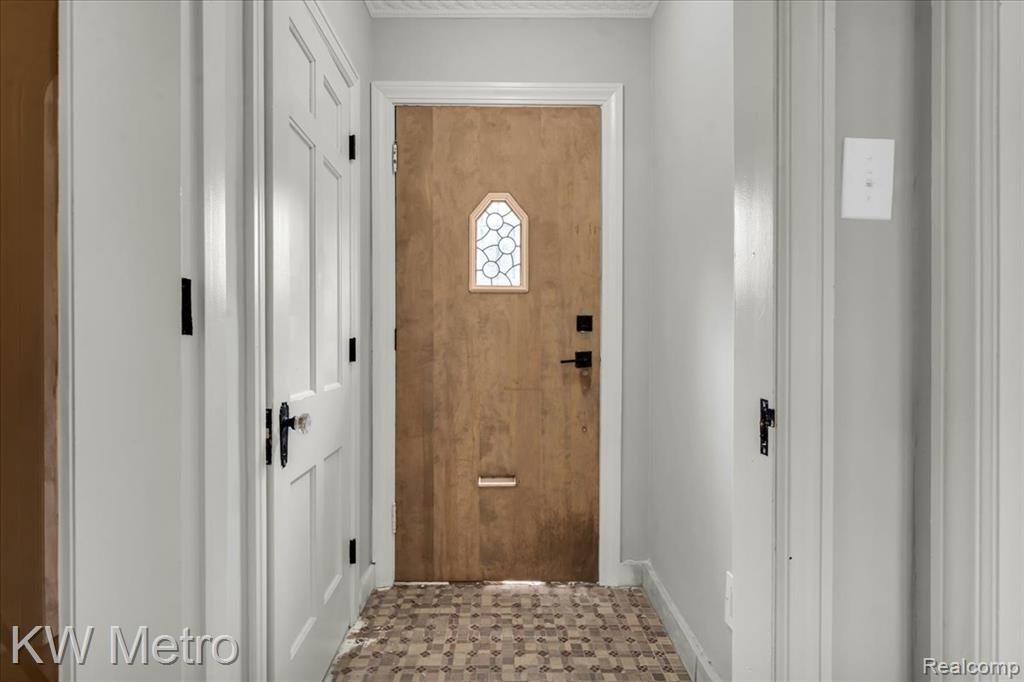 19022 Wildemere Street Property Photo 3