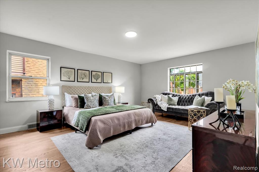 19022 Wildemere Street Property Photo 16