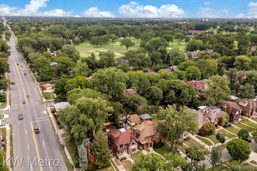 19022 Wildemere Street Property Photo 32