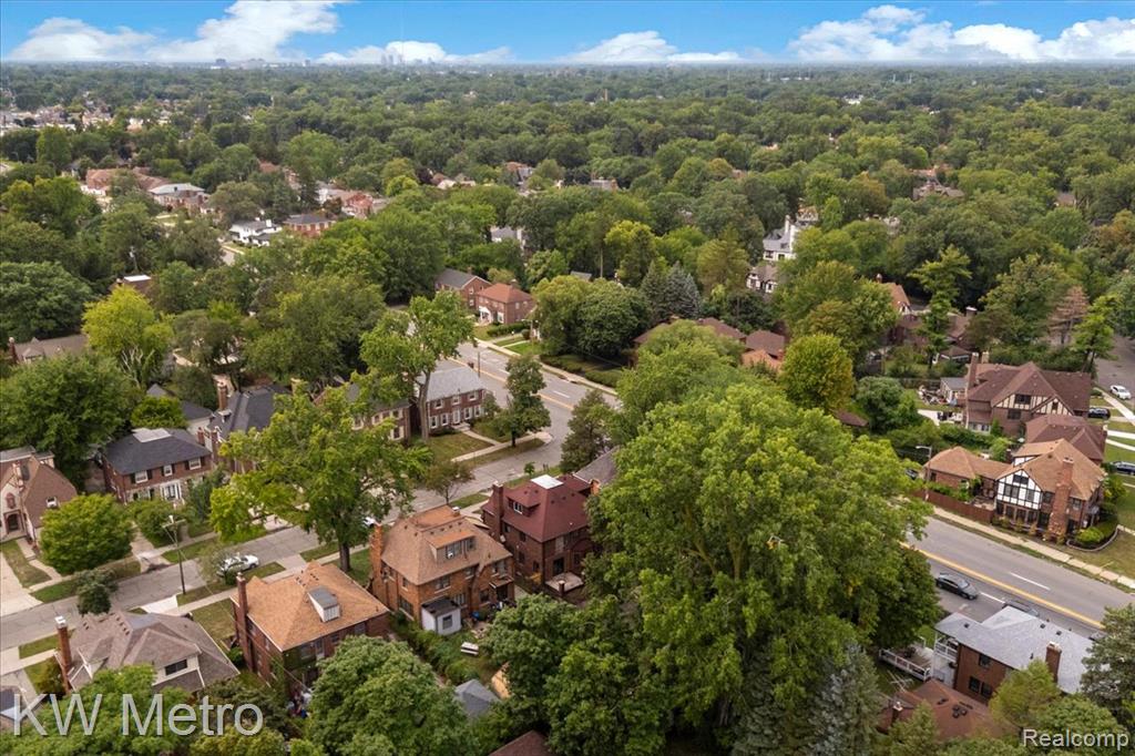 19022 Wildemere Street Property Photo 34