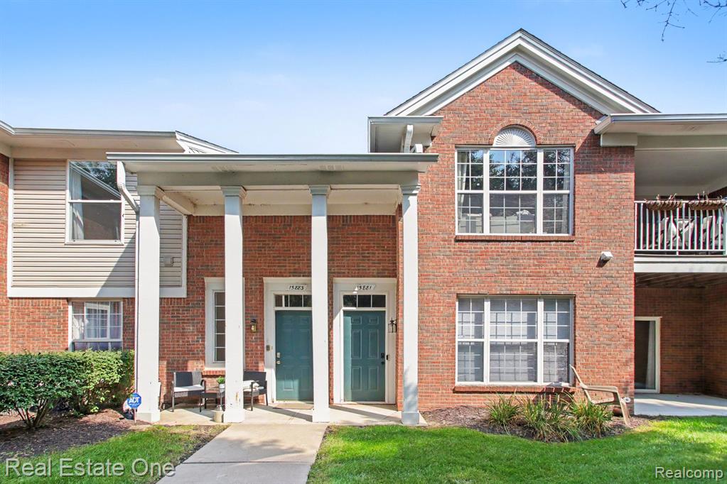 15881 Morningside