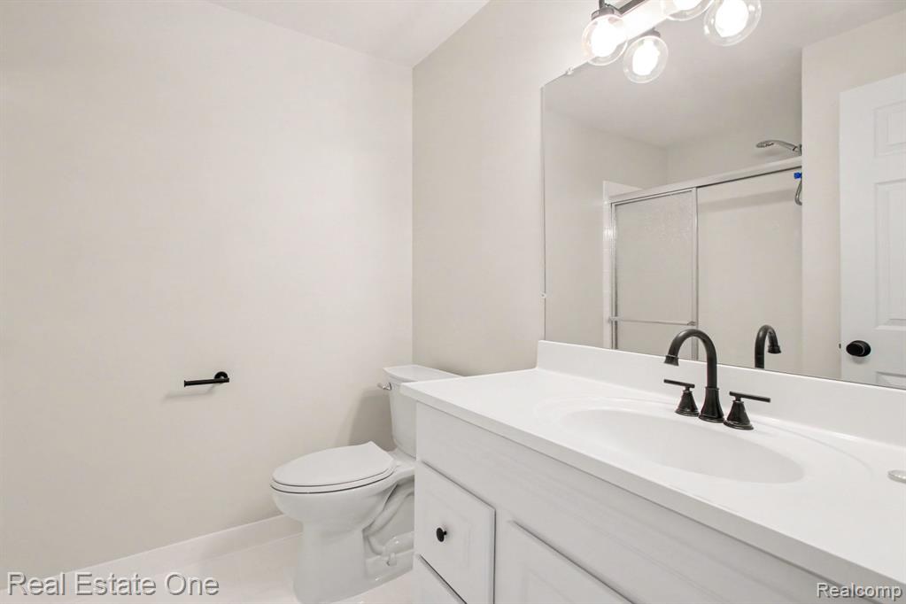 15881 Morningside Property Photo 7