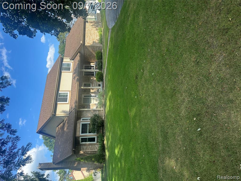 6263 Pinewood Drive Property Photo 1