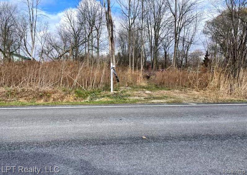 8870 Short Cut Road Property Photo 1