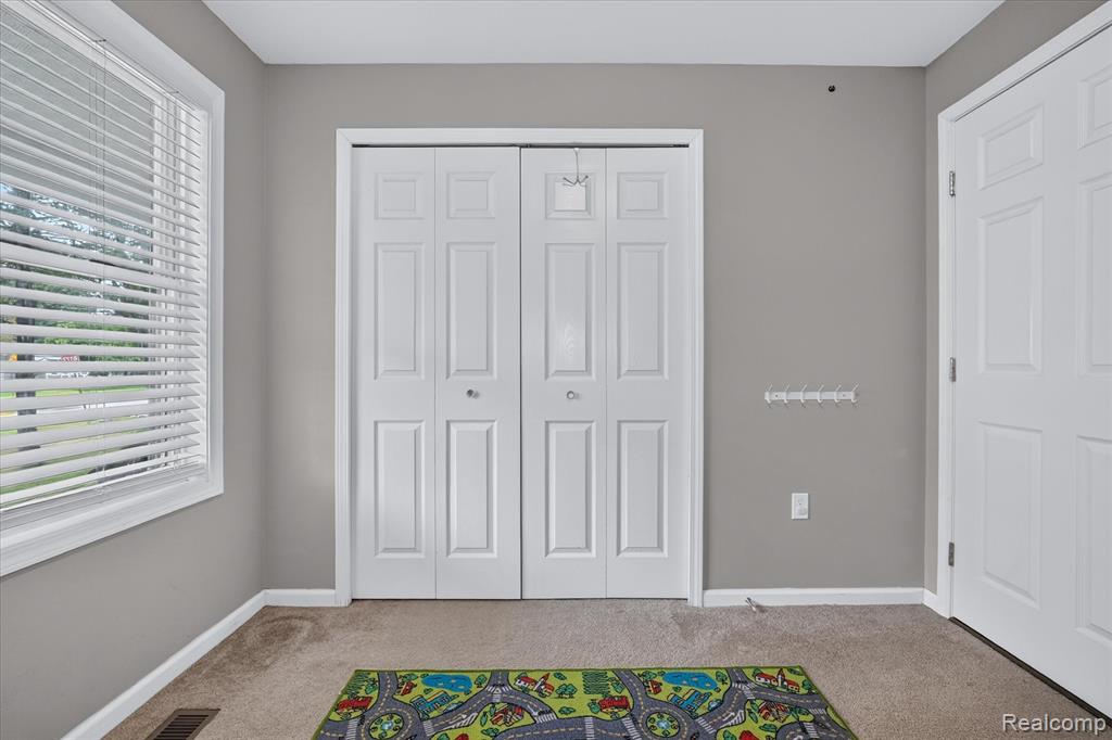 734 Kent Street Property Photo 23