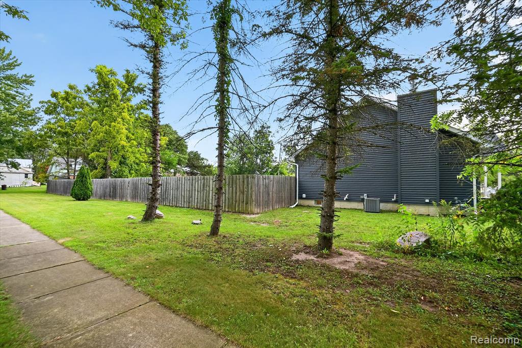 734 Kent Street Property Photo 50