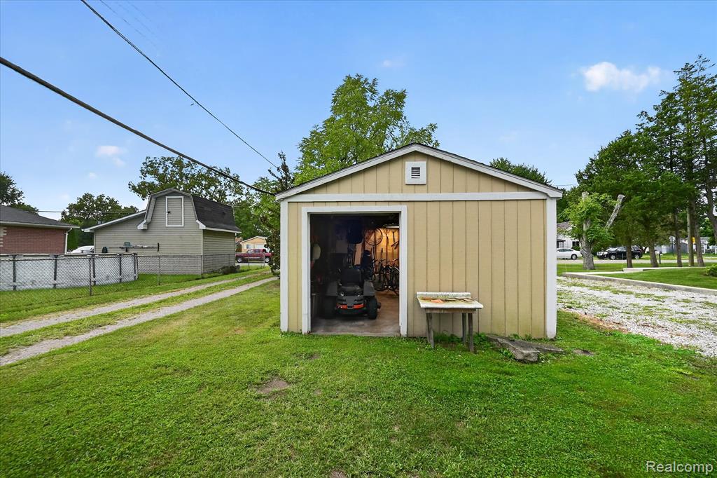 734 Kent Street Property Photo 53