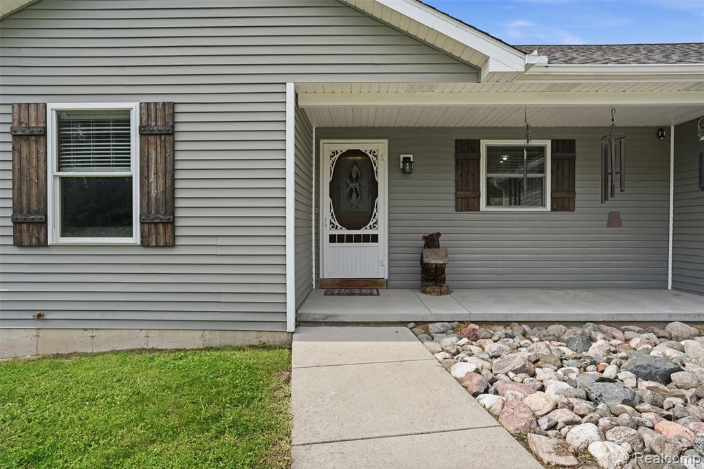 7433 Mabley Hill Road Property Photo 6