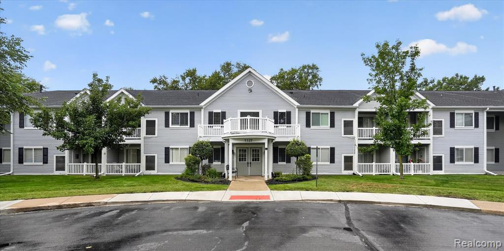1127 South Lake Drive