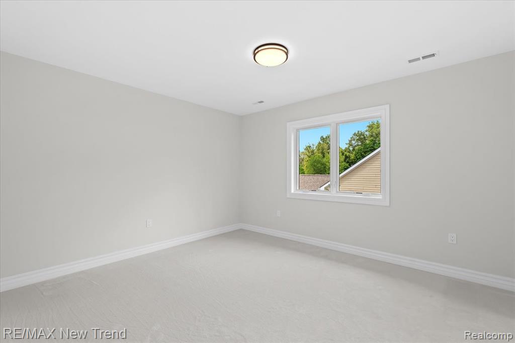 28834 Wintergreen Property Photo 25