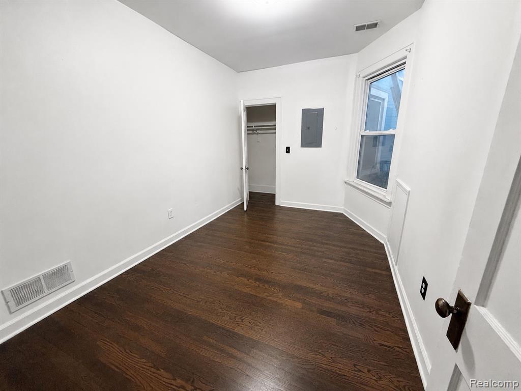 7629 W Vernor Property Photo 5