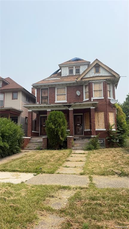 2634 Montclair Street Property Photo 1