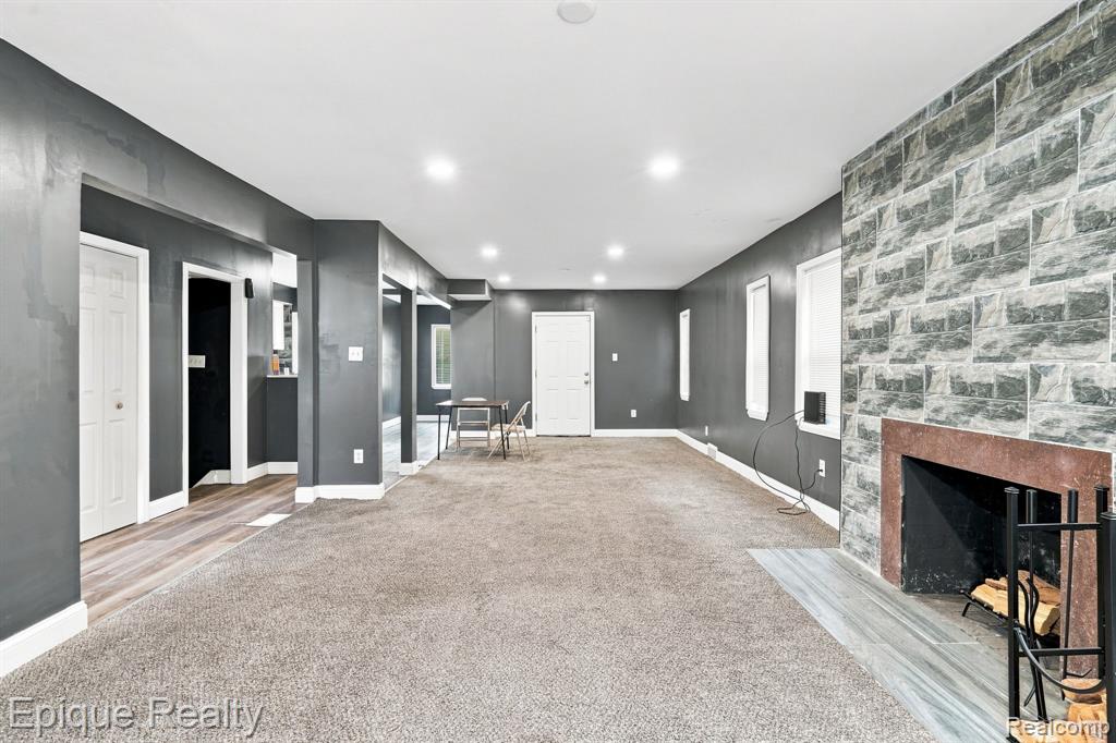 17377 Pennington Drive Property Photo 6