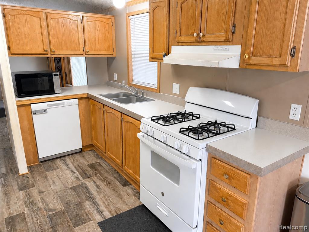 18 Brookfield Property Photo 2