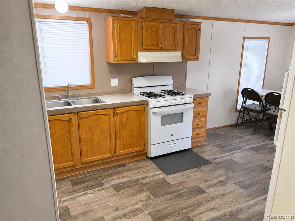 18 Brookfield Property Photo 3