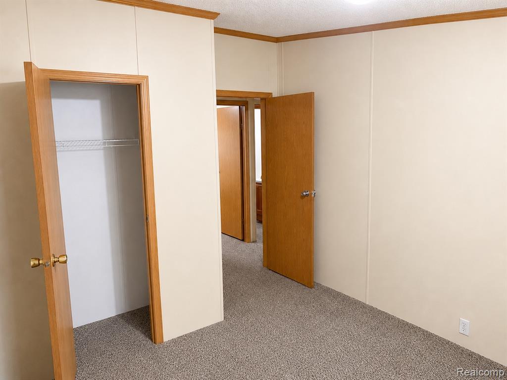 18 Brookfield Property Photo 16