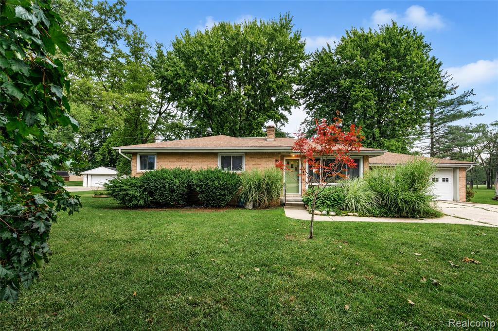4499 S Linden Road Property Photo 1
