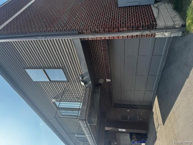 52 W Bethune Street Property Photo 4