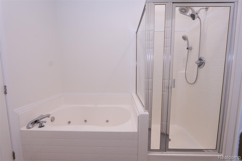 52 W Bethune Street Property Photo 20
