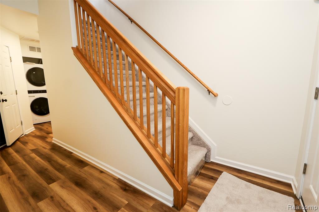 52 W Bethune Street Property Photo 28