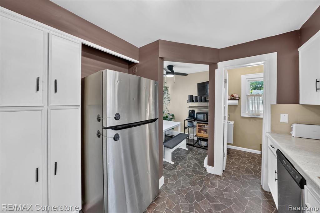 4040 Longtin Avenue Property Photo 8