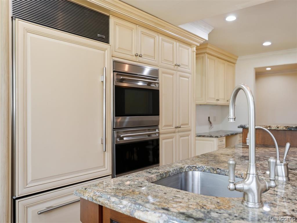 61400 Romeo Plank Road Property Photo 44