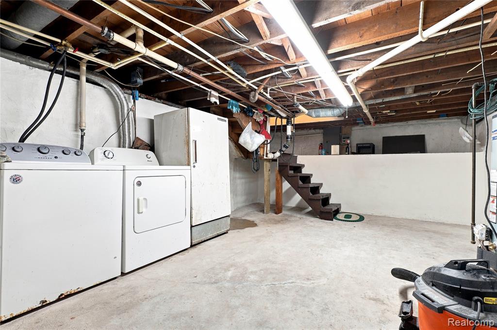 13462 N Linden Road Property Photo 29