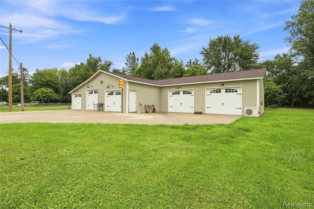 13462 N Linden Road Property Photo 34