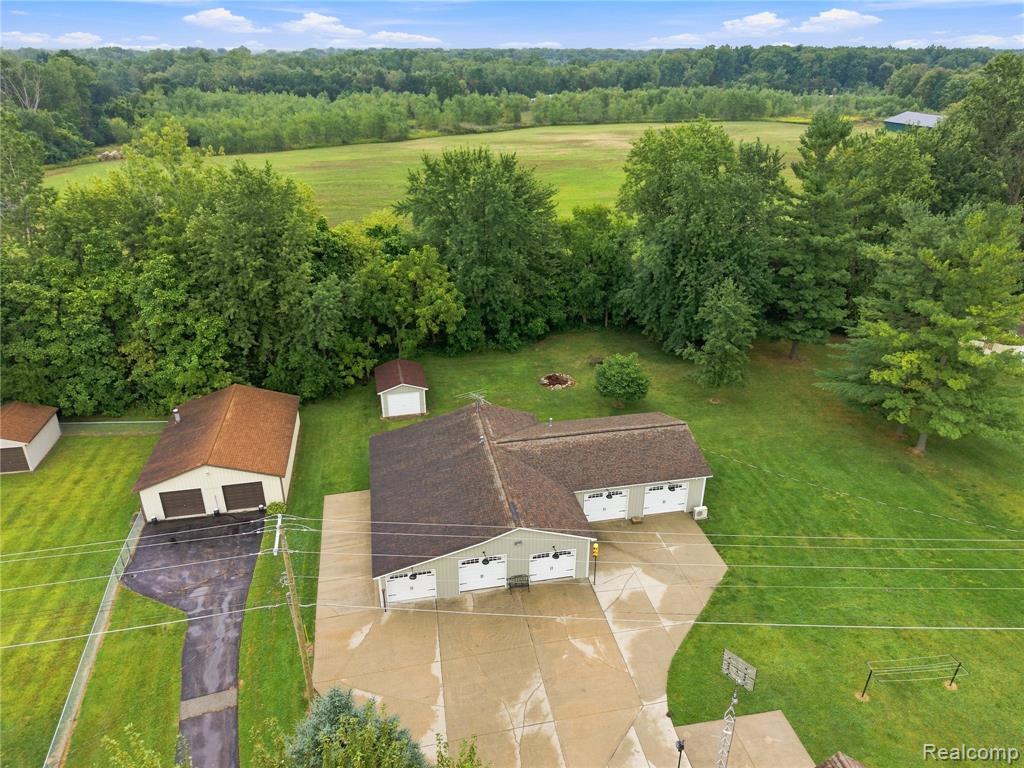 13462 N Linden Road Property Photo 35
