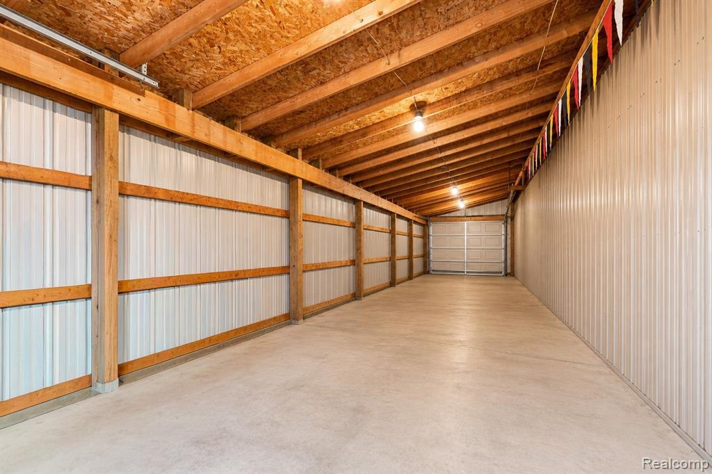 13462 N Linden Road Property Photo 44