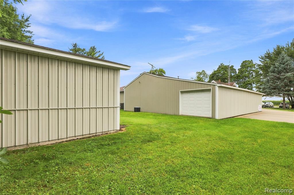 13462 N Linden Road Property Photo 47