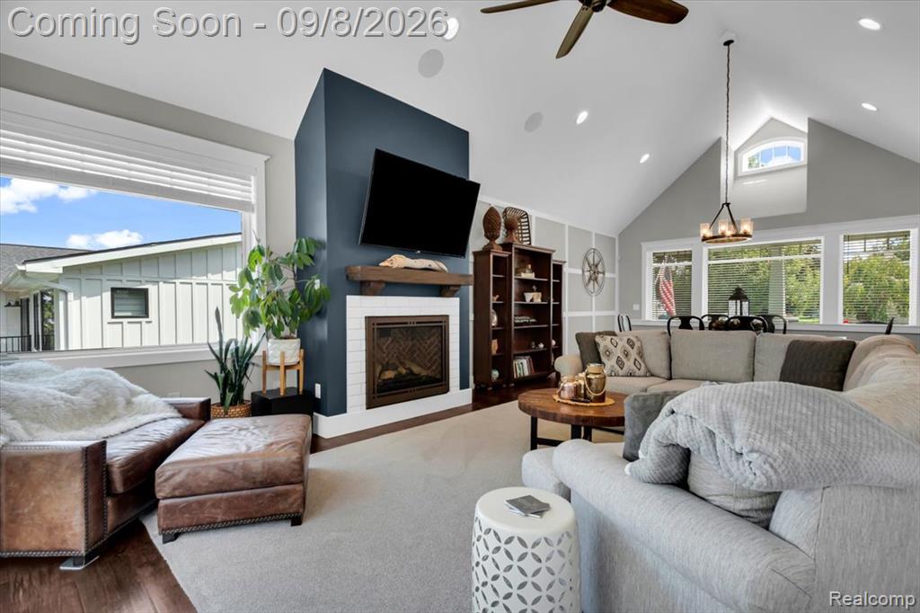 16128 Silvercrest Drive Property Photo 6