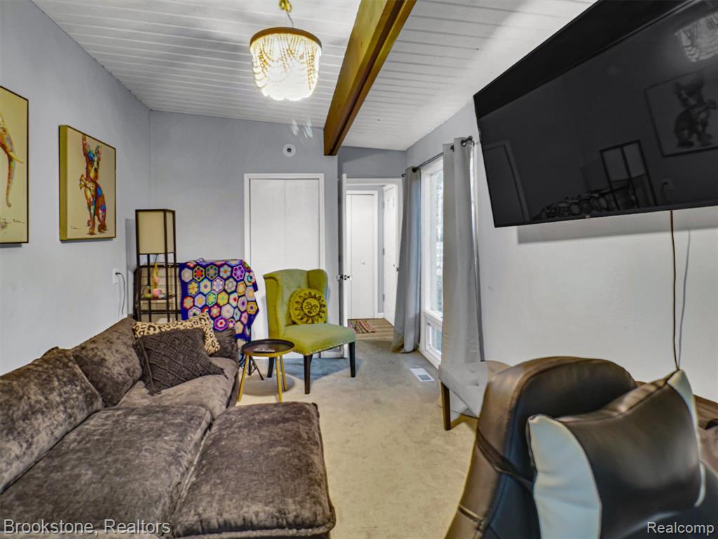 19741 Mahon Street Property Photo 16