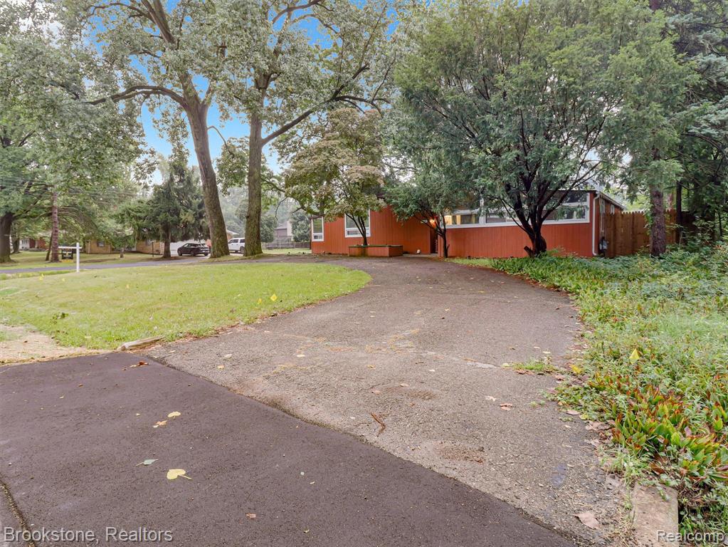 19741 Mahon Street Property Photo 29