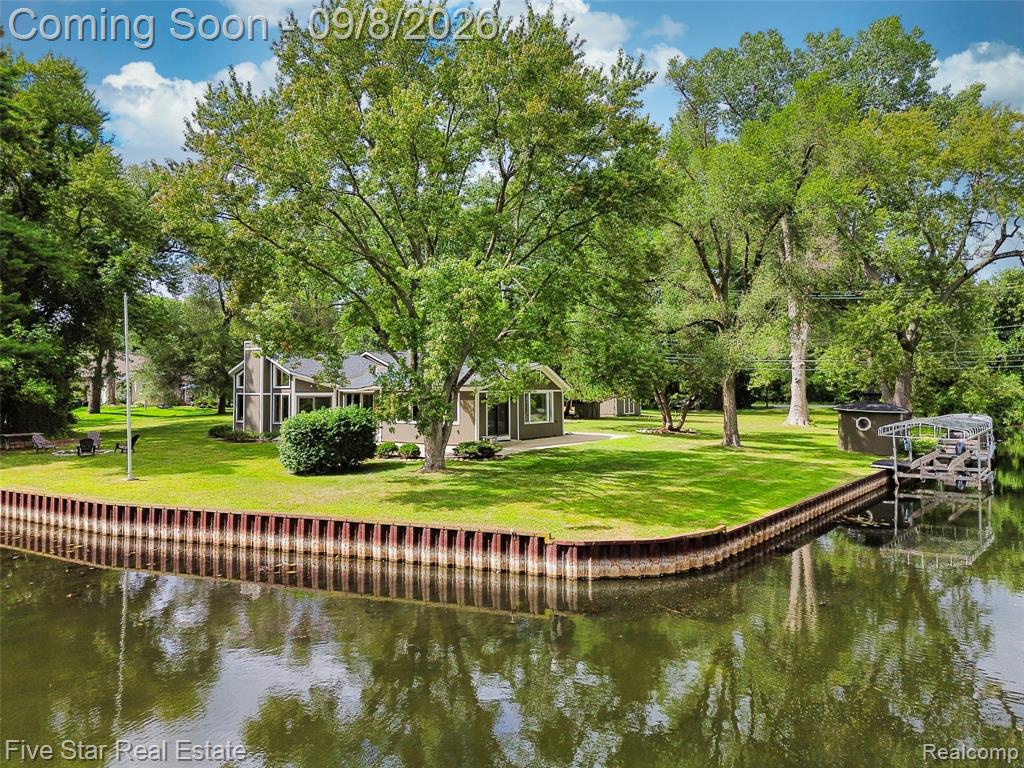 9045 Commerce Road Property Photo 1