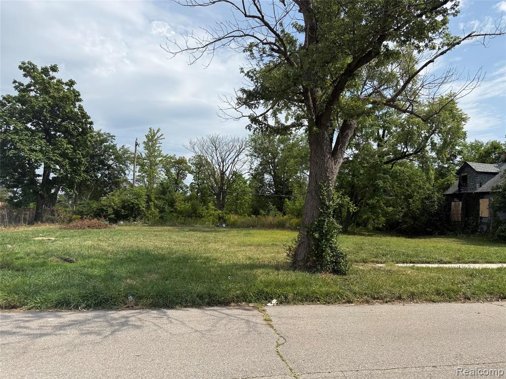 5688 30th Street Property Photo 7